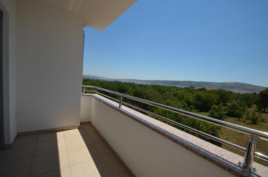 Apartment Anica Kuk Стариград-Пакленица Стая снимка
