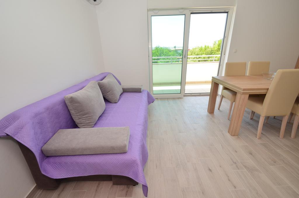 Apartment Anica Kuk Стариград-Пакленица Стая снимка