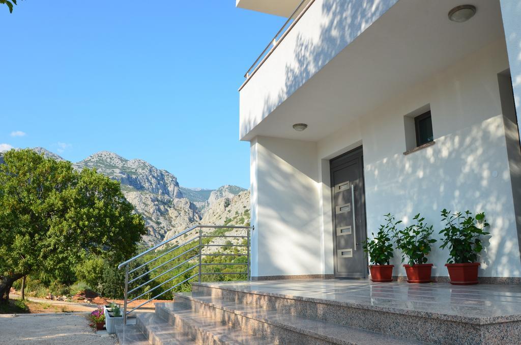 Apartment Anica Kuk Стариград-Пакленица Стая снимка