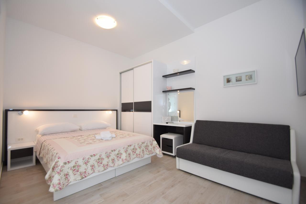 Apartment Anica Kuk Стариград-Пакленица Екстериор снимка