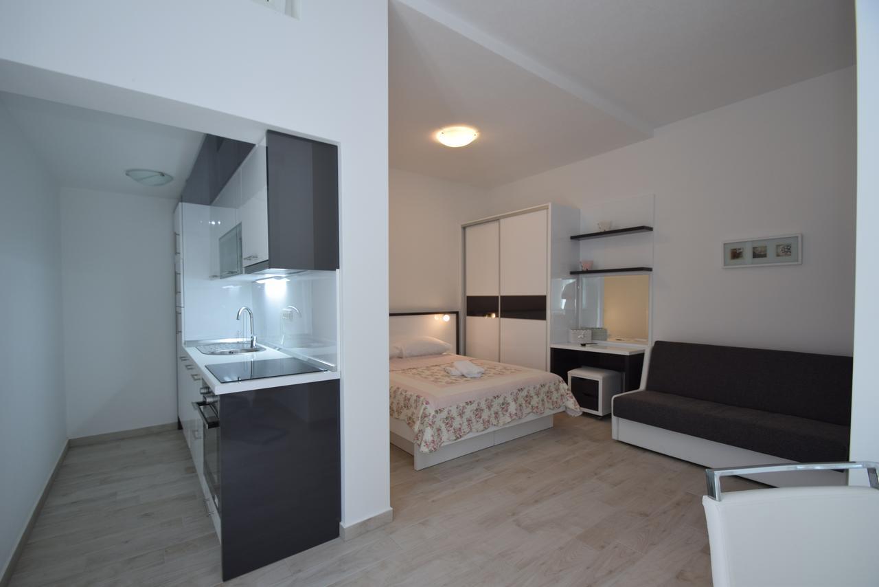 Apartment Anica Kuk Стариград-Пакленица Екстериор снимка