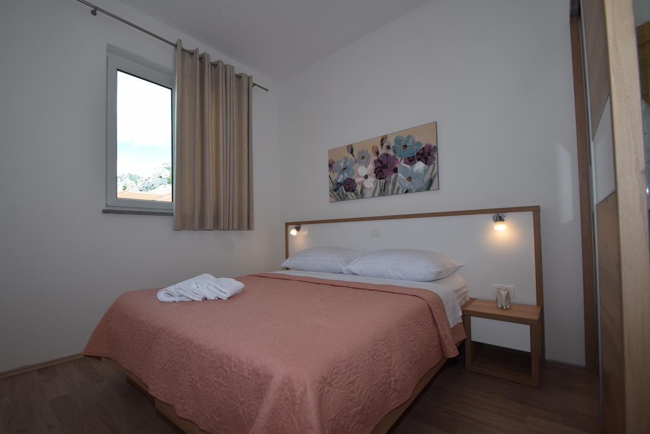 Apartment Anica Kuk Стариград-Пакленица Екстериор снимка