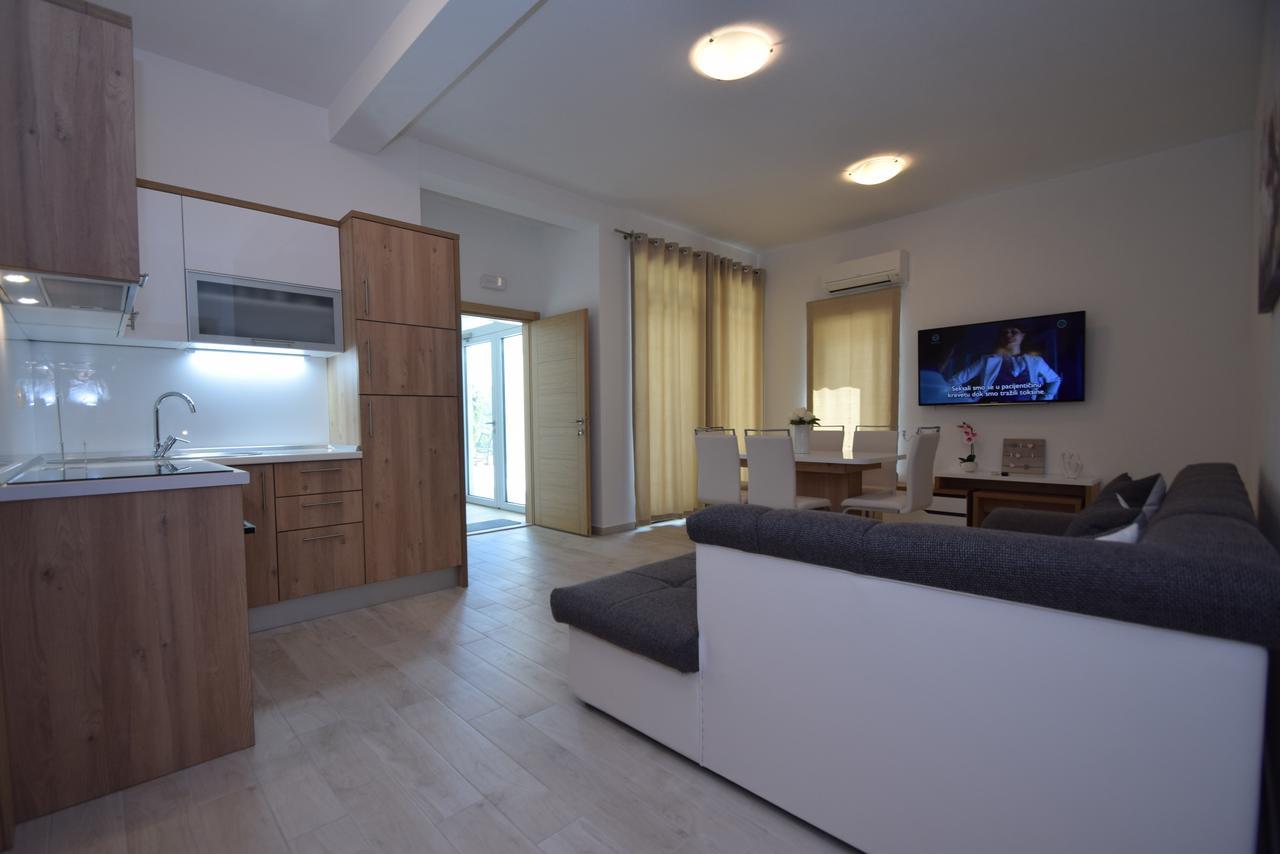 Apartment Anica Kuk Стариград-Пакленица Екстериор снимка