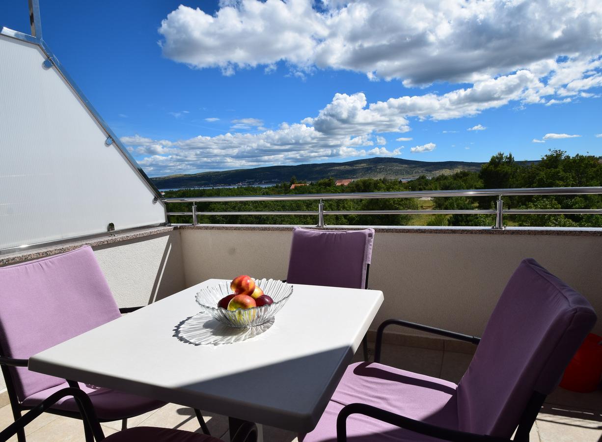 Apartment Anica Kuk Стариград-Пакленица Екстериор снимка