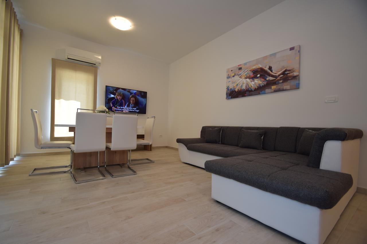Apartment Anica Kuk Стариград-Пакленица Екстериор снимка